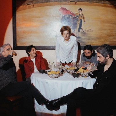 WFenec's tweet photo. Le 13 juin, @spoontheband sortira “Memory dust“, un EP comprenant 3 nouveaux titres dont "Sugar babies", qui est à découvrir ici https://t.co/99n5ThQs3c
#Spoon #NewSingle #Memorydust https://t.co/KpVFMmMRAp