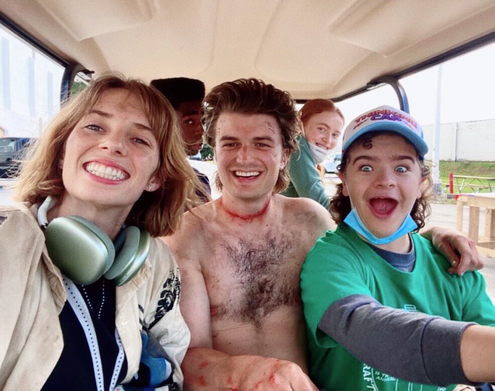 joe keery zone tweet media