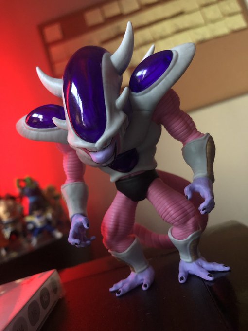 3 pic. Some of the coolest gashapon I own https://t.co/pKoxvii03k