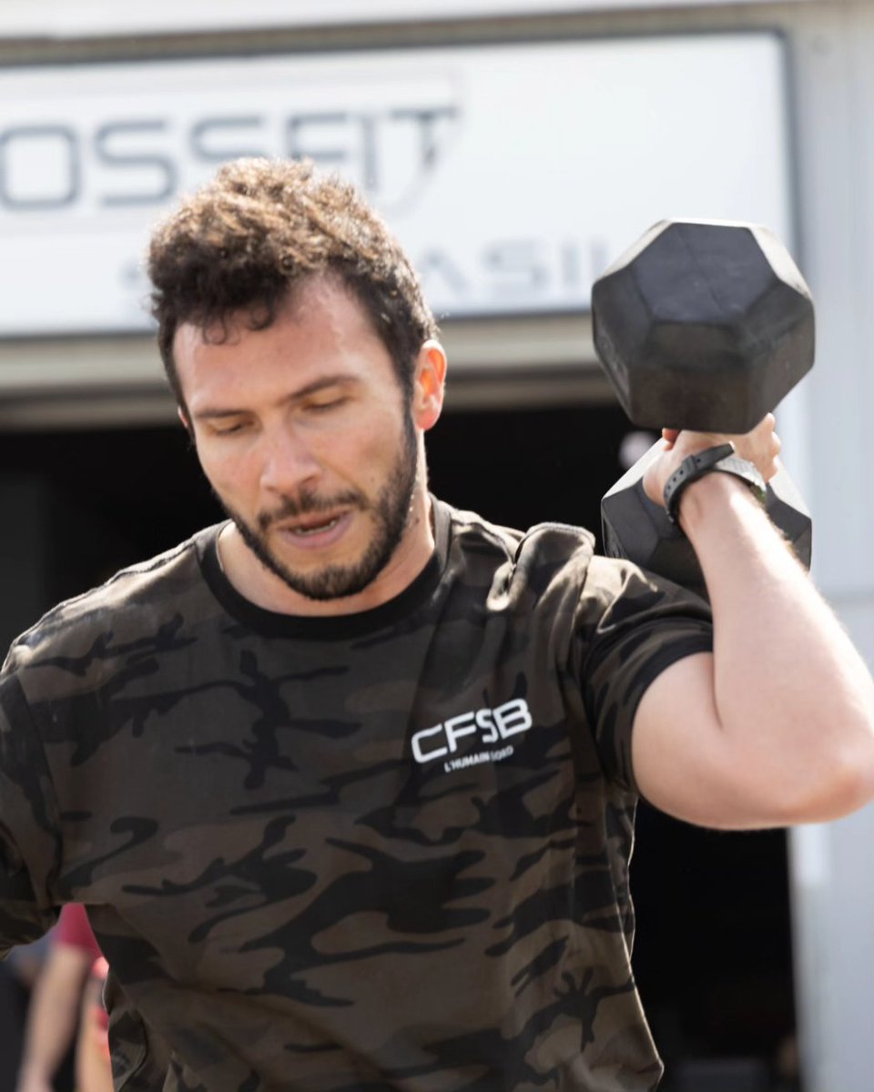 JVaRoJ's tweet image. Your friendly Crossfit competition 💯💯💯
#crossfit #sports #friends