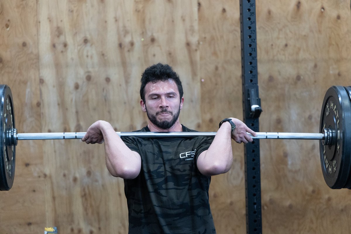 JVaRoJ's tweet image. Your friendly Crossfit competition 💯💯💯
#crossfit #sports #friends