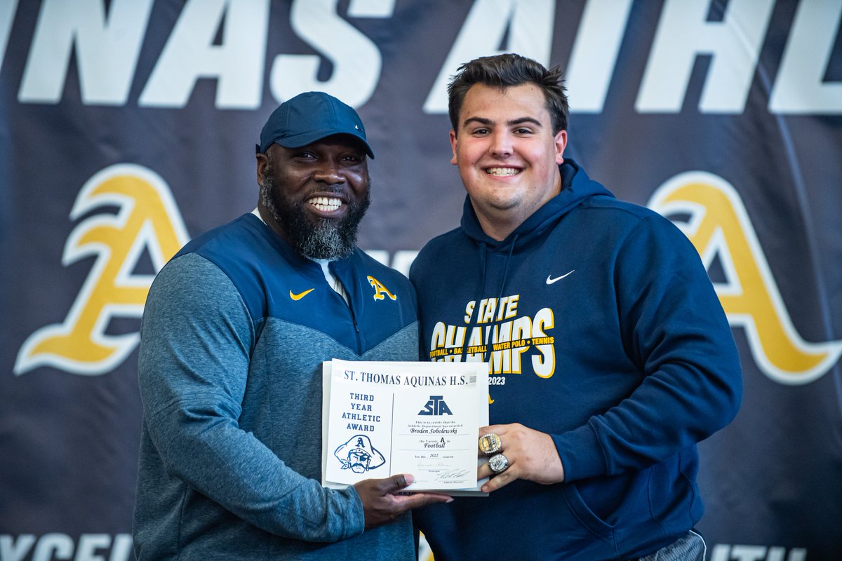 KenyatisS's tweet photo. Relationship built on a genuine connection 💙🙏🏾💛 You Go! We Go!
From start to finish, it was a pleasure and an honor. The best has yet to come. To be continued...
@CoachHarriott @AquinasRaiders @STA_Football @TwanRussell https://t.co/2o8Bd4bJUr