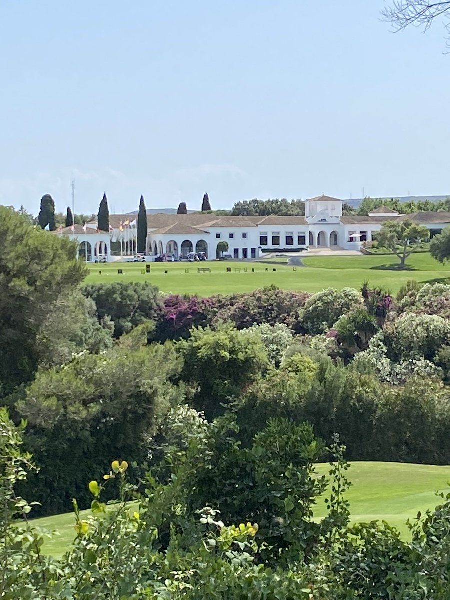 DomzalskiMark's tweet photo. One for the bucket list ☑️ @RcValderrama ! One of the best inland courses we ever played. A great day, thanks @agsgolf for setting up. #vacationgolf #golf #beautifulgolfcourse https://t.co/vj3G9JkCIY