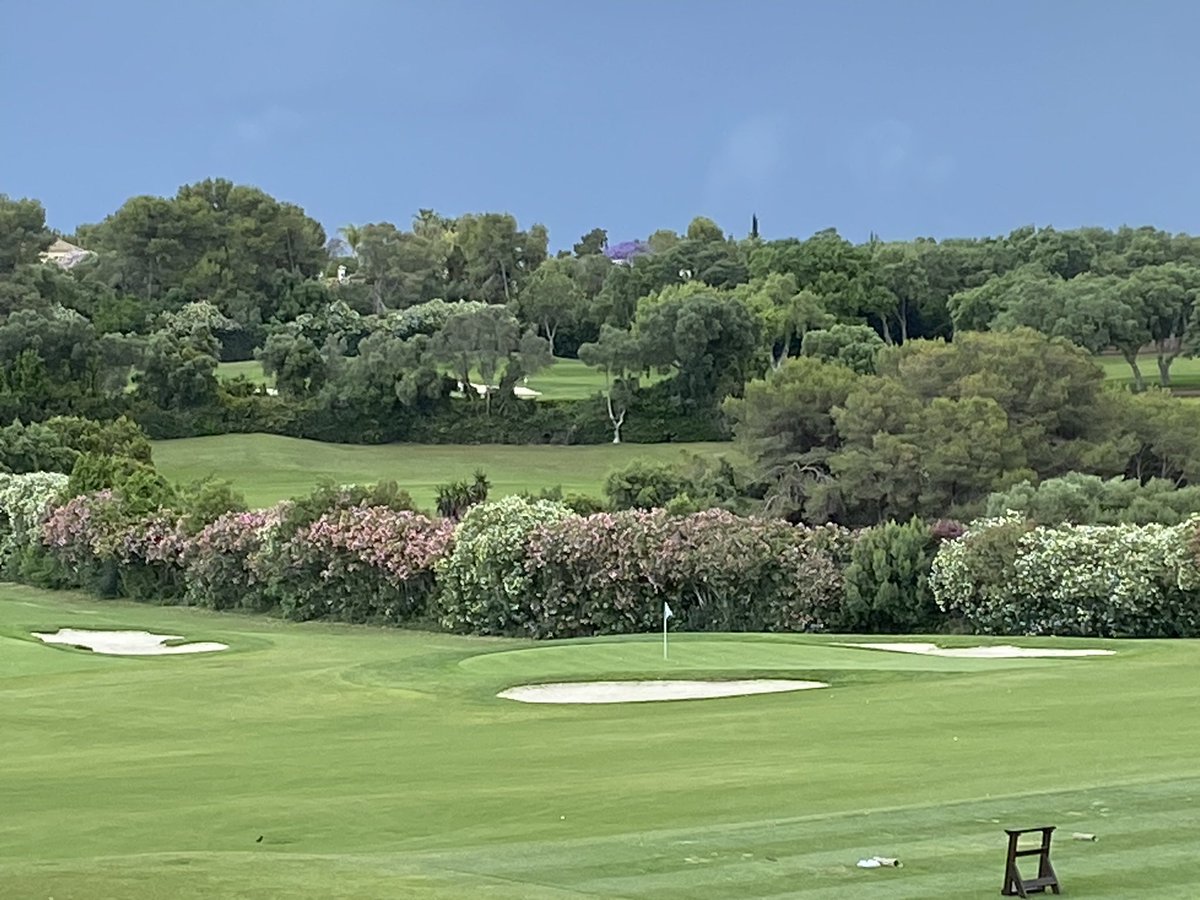 DomzalskiMark's tweet photo. One for the bucket list ☑️ @RcValderrama ! One of the best inland courses we ever played. A great day, thanks @agsgolf for setting up. #vacationgolf #golf #beautifulgolfcourse https://t.co/vj3G9JkCIY