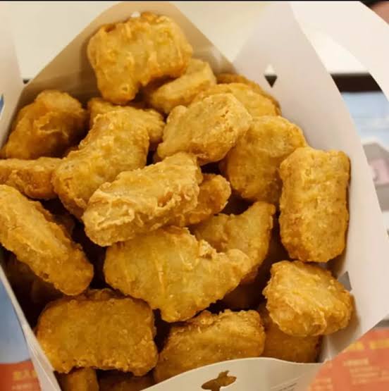 iteyoupone's tweet photo. chicken nuggets https://t.co/2maEu9OokJ
