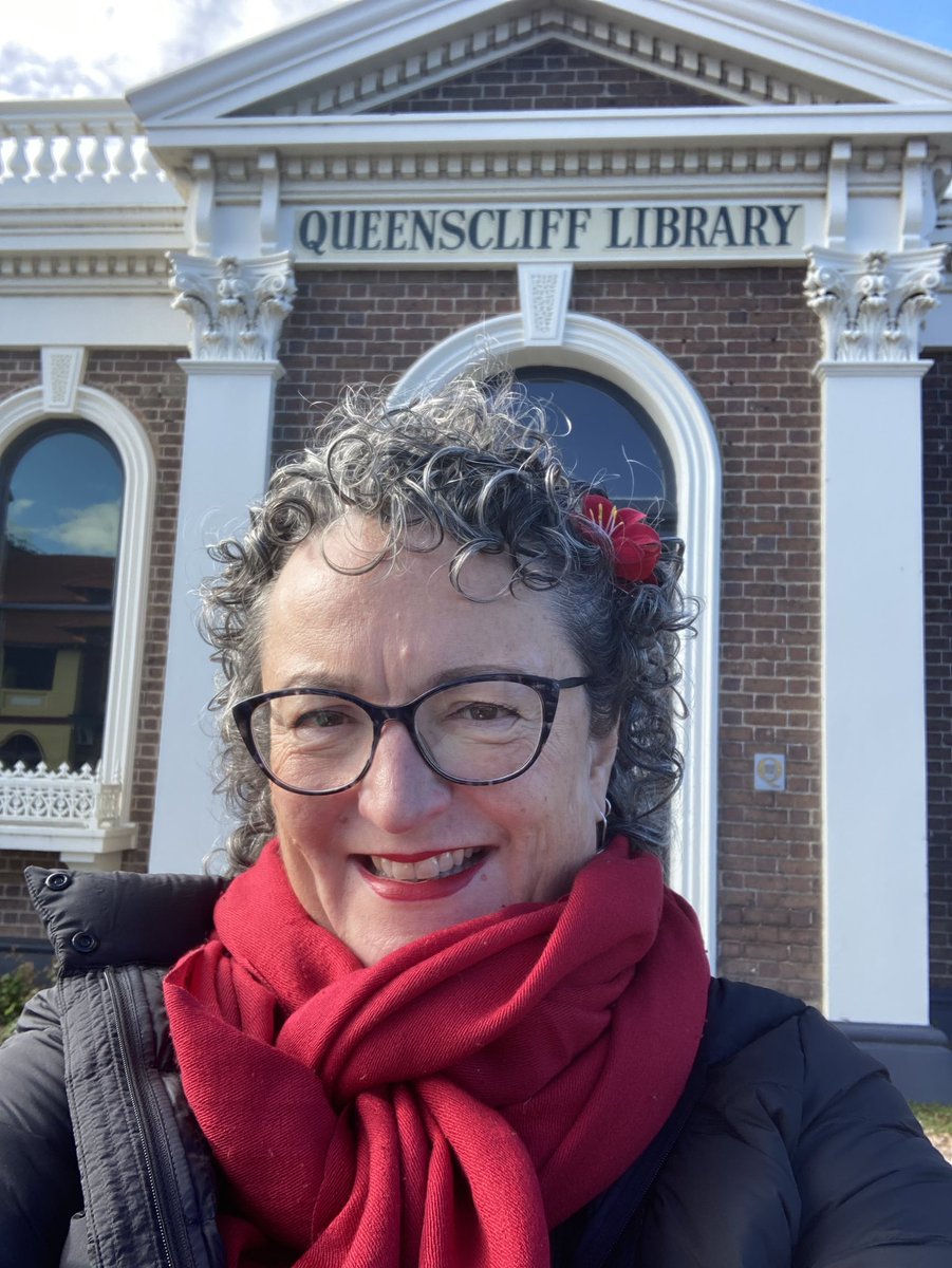 PubLibrariesVic's tweet photo. It’s the weekend, but that doesn’t stop our CEO @angsavage from visiting libraries! In town for the Queenscliffe Literary Festival, she visited the beautiful newish #publiclibrary in Queenscliff. https://t.co/euCnGANZDd