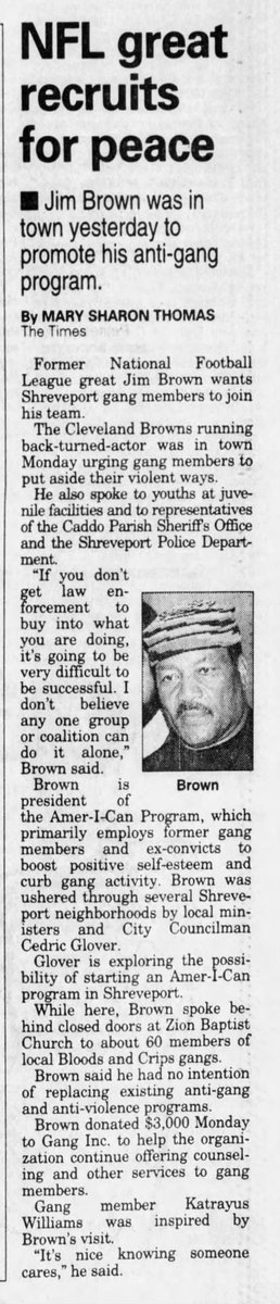 MayorGlover's tweet photo. The outsized life and legacy of the legendary @JimBrownNFL32 reached all the way to Shreveport. In the midst of our bloodiest year prior to 2021, he came to town sharing a message of peace, power and self-determination. He even left behind a $3,000.00 donation to a local group. https://t.co/XuVKqJJ190