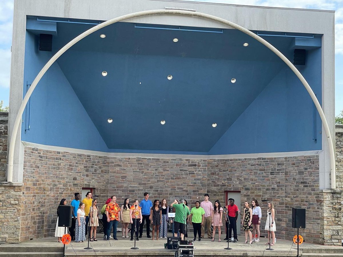 There couldn’t have been a more beautiful evening for an outdoor concert! 💚🖤💚 #TitanPride