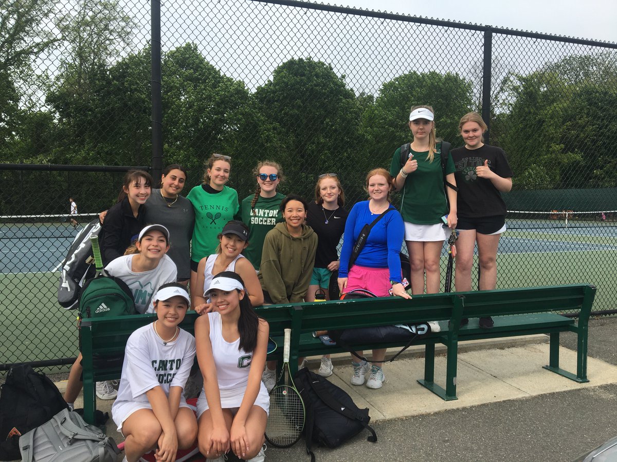 BulldogTennis2's tweet photo. Last practice of the season! A day late on this but congrats to Katherine for the game ball yesterday in Foxboro. A three set win! https://t.co/vpTLpas4Mw
