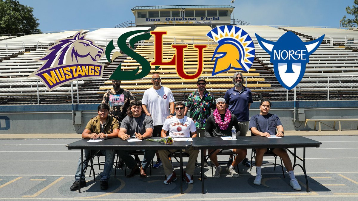 Was a good day in good Ole Stadium 76. So proud of these guys. I know they don’t need luck, gonna kill it!! <a href="/bo_cinco5/">Nate Ruiz</a> <a href="/tangata02/">Tangata Tuitupou 🇹🇴</a> <a href="/aristeoprdo209/">Aristeo Prado</a> <a href="/hectorvelazc0/">Hector Velazco</a> <a href="/jbravo_jr/">Johnny Bravo Jr.</a> <a href="/mercedcollege/">Merced College</a> <a href="/TheBlueDevilsfb/">Blue Devil Football</a>