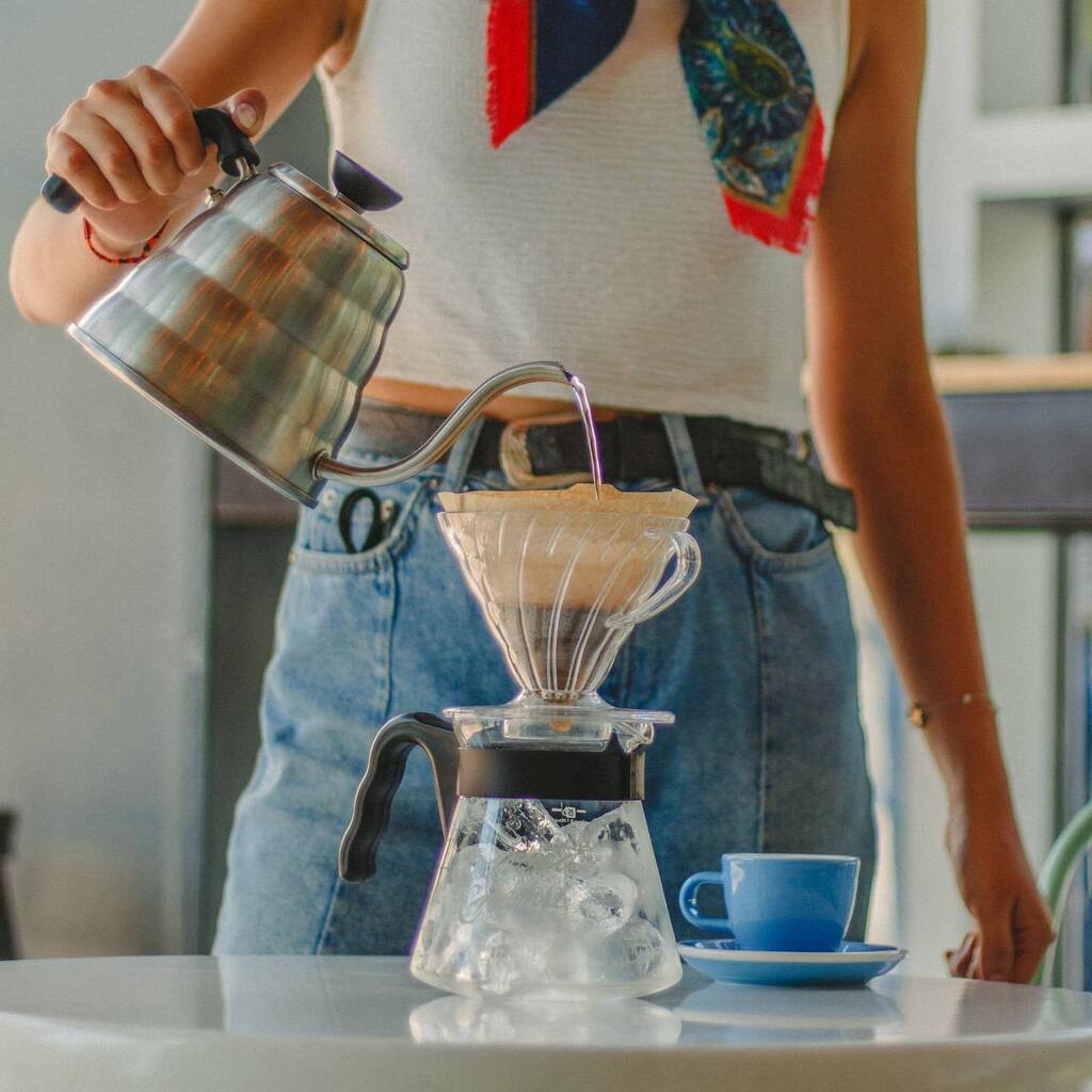 LattequeLate's tweet photo. Nuestros métodos de extracción en las rocas 🤌🏻🔥
Ven y quítate el calor!!! 🤩
.
.
.
.
.
.
.
.
.
#cafedeespecialidad #coffee #icecoffee #cafe #calor #culiacan https://t.co/qX6tsuoLMm https://t.co/JlkZvHRnhH