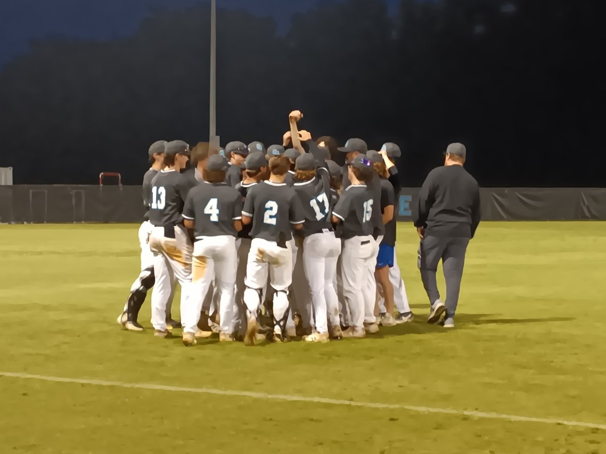 HPEmichael's tweet image. Oak Grove baseball 4, North Iredell 0 - final. The Grizzlies advance to the regional championship series