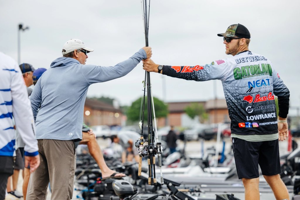 bassmaster's tweet photo. Go behind the scenes on Day 2️⃣ of the 2023 @StCroixRods Bassmaster Open at Wheeler Lake! 
➡️ https://t.co/A3U1xwM2qk 
#Bassmaster #BassOpens #BassEQ https://t.co/SIQveBkRAg