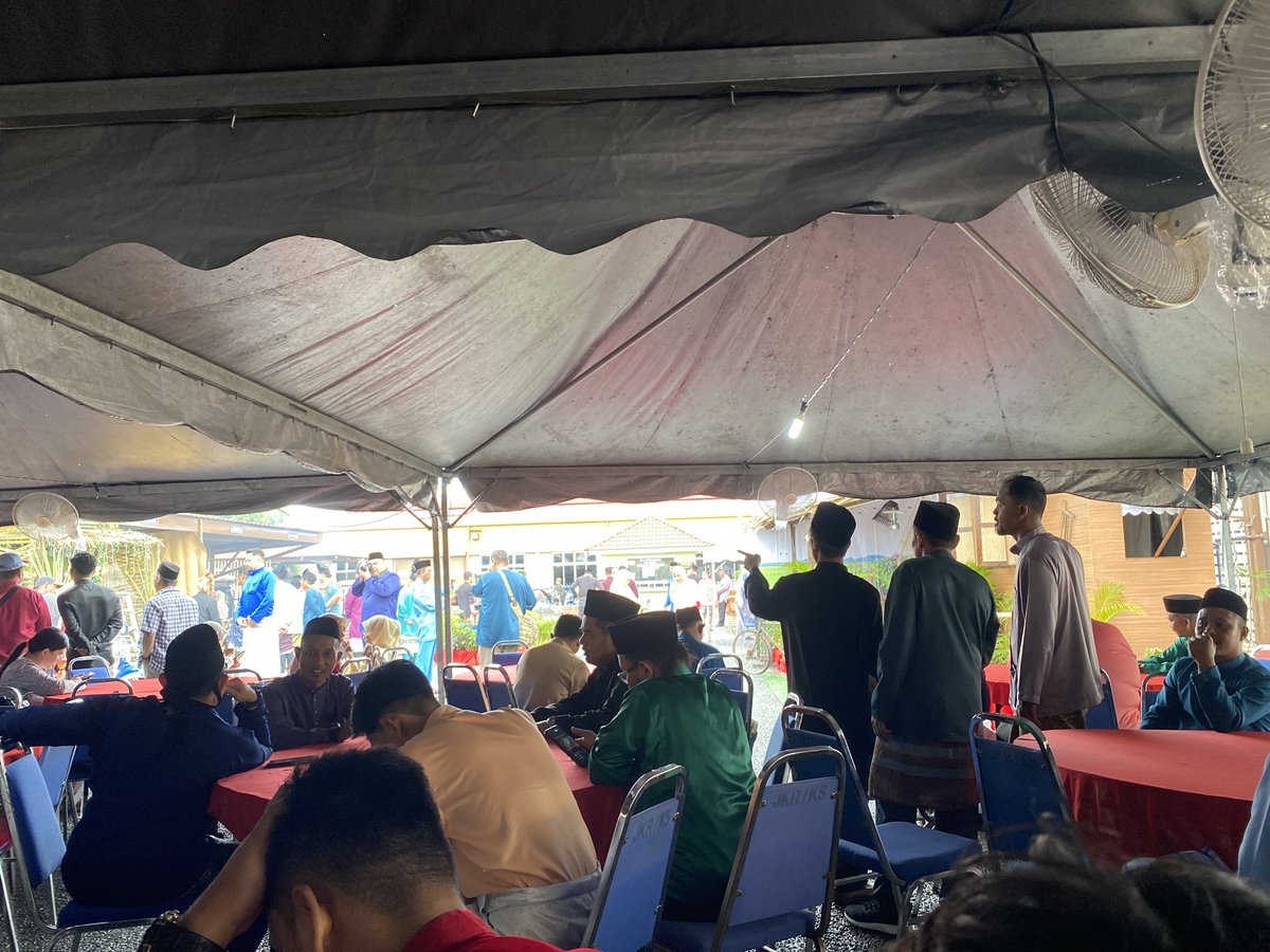 jkrckmintern's tweet photo. Khamis 18/5/2023
- Sambutan Hari Raya Aidilfitri Jabatan Kerja Raya Peringkat Negeri Kedah 2023 yang dihadiri oleh Tuan Pengarah serta warga kakitangan JKR seluruh Negeri Kedah
@EnCiK_JM1
@JKRCKMKedah
#internfebjun2023
#ckmkedah https://t.co/pGebMVzfYx