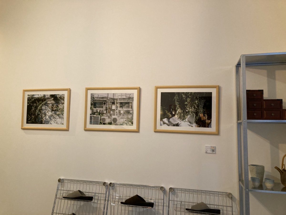 aQstudio_work's tweet photo. 当社作品を展示販売してくださっているお店を紹介します！
【Qcumber】
奈良市にあるセレクトショップ。洋服、靴、インテリアなどを置いている。
Qcumber様のロゴは、弊社でデザインしたものです！
#クラウドファンディングCAMPFIRE #art #HARTproject #芸術 #美術 #aq_studio #石川 #奈良 #ならまち https://t.co/JcpoQemhfi