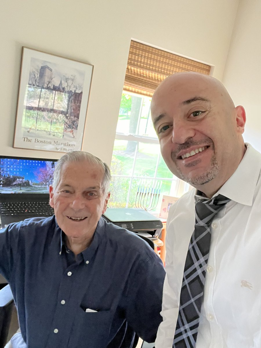 Ramikomrokji's tweet photo. Honored I gave the Carol &amp; John Bennett lecture marking 20 yr out of my training at UR &amp; being recipient of their inaugural research award. A special treaty by Dr Bennett staying at their home. A legend and amazing mentor for whom I ll ever be in debt 
@WilmotCancer @MoffittNews https://t.co/7ol2LLxzsH