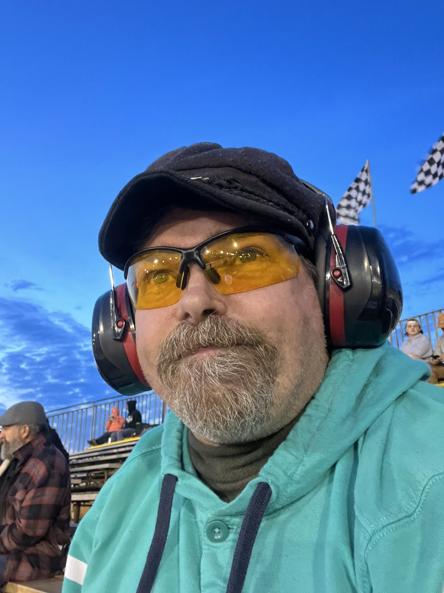 StipplingV's tweet photo. First race in about 20 years #sprintcars #dirttrackracing #410sprints #beerhill https://t.co/6lvJi4jZYf