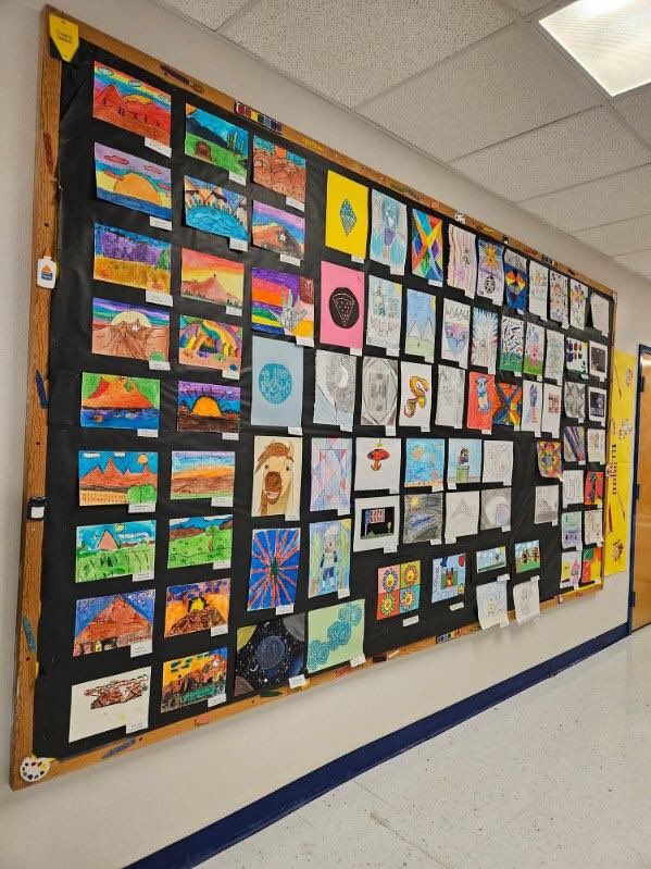 SoReyes_K's tweet photo. Soooooo much fun being able to watch students, staff and families enjoy our Hilley Art Show. My students along with my colleagues were amazing help❤️@SAlvarado_MRES @SMorales_BNES @SISD_FineArts @MJones_ADM @JMontanez_HDHES @MJones_ADM @CGarza_AP @Hilley_ES @sromer01 @LHerrera_ https://t.co/GMGQqYTmmw
