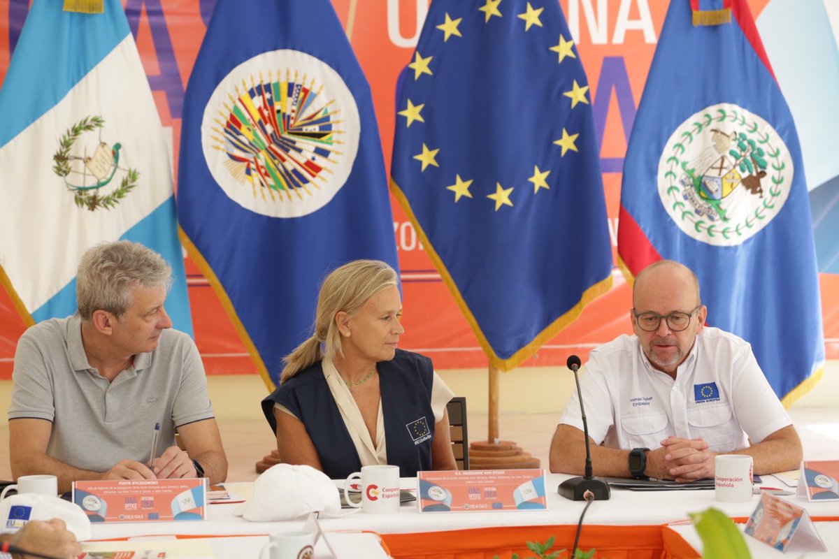 VanSteenEU's tweet photo. Congratulations to the OAS mission under the lead of Ambassador Espinosa: we visited with 6 ambassadors of EU Member States the Adjacency Zone between 🇬🇹 and 🇧🇿 and their confidence building efforts are no less than remarkable 👌 https://t.co/aflqcP4DCP
