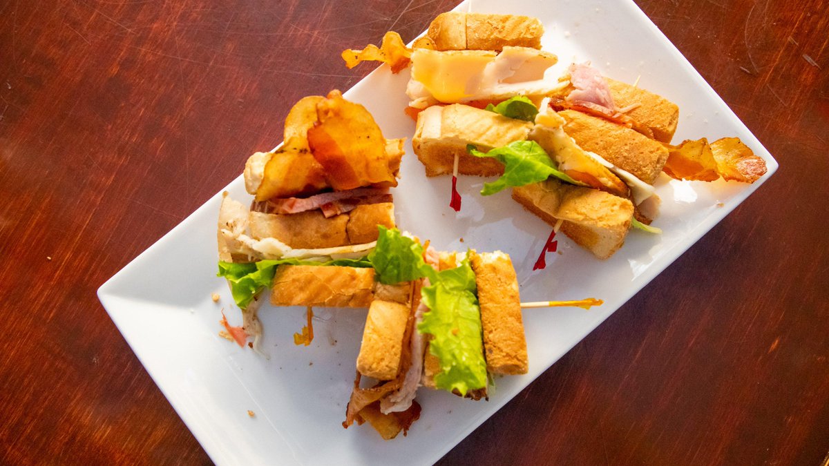 AmericanSports's tweet photo. Looking to satisfy the #latenight #munchies or off work late? 

Then join us for #food and #drink, Thursday - Sunday kitchen is open until 11pm! 

The American Sports Saloon, 1200 Decatur Street #tgif #foodanddrink #fridaynight #weekendvibes https://t.co/ebadMkkdS6