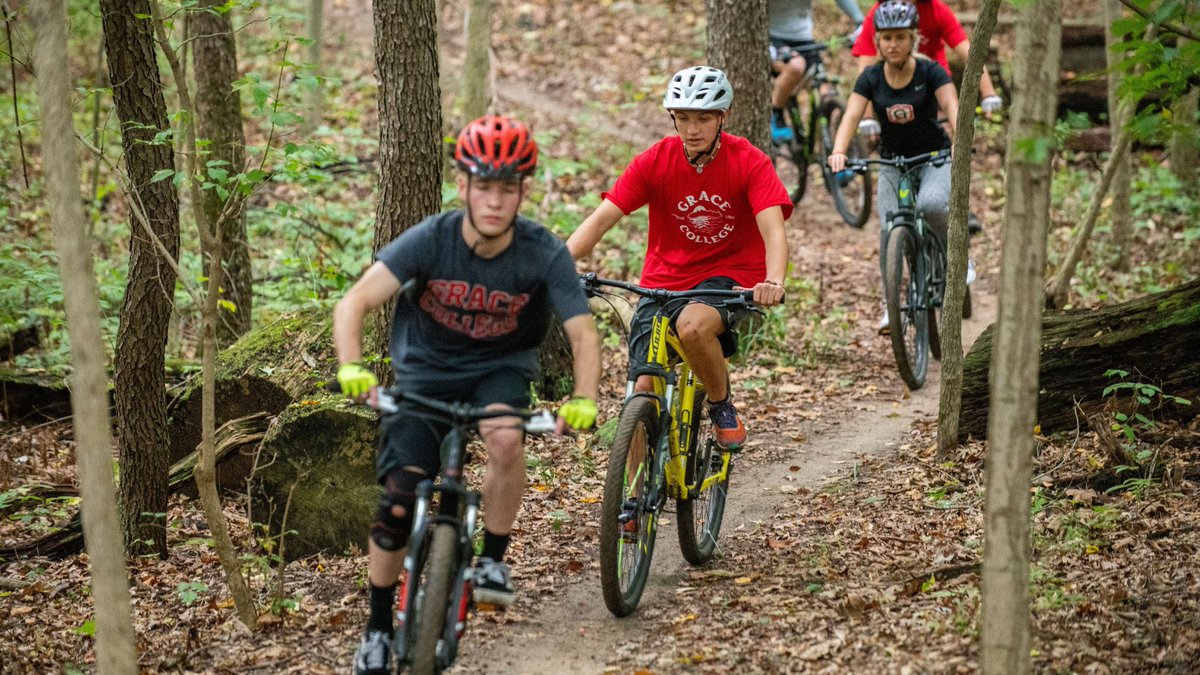 gracecollege's tweet photo. This weekend is the Fat and Skinny Tire Fest in Winona Lake! Come out to enjoy cycling activities for people of all ages! Learn more here: https://t.co/ZNkFGj3bip
#Bike #WinonaLake #BikeLife #FSTF18 https://t.co/b3XPCRsOIX