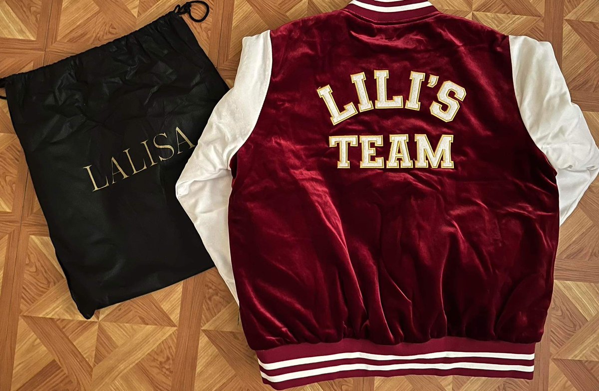 deekyeomie's tweet photo. wts lfb Lili's Team Limited Edition Jacket ❤️

— used twice only
— bought directly from YG SK
— dop: June 30
— mop: gcash, bpi
— mod: jnt

₱ 8,500 + lsf

🏷️ blackpink lisa lalisa rose jennie jisoo https://t.co/wbYVu3eWIN