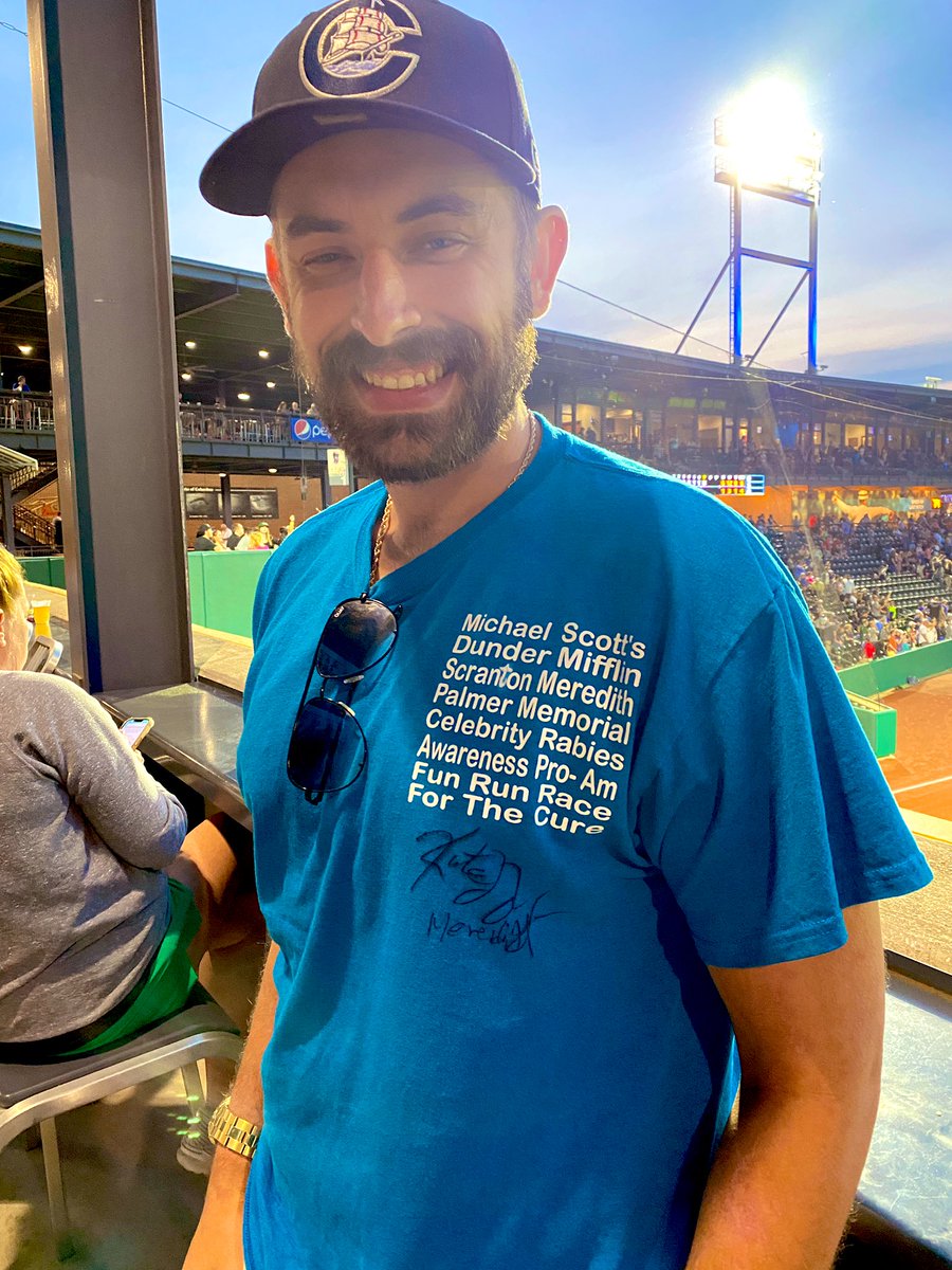 From the bottom of my heart, I’d like to thank the @MiLB for being a prominent circuit for B-list celebrity sitcom actors to make their rounds and meet fans. Truly.

#ThisShipRocks @Ison_OnDaCake 

@michaelscottpod Season 4, episode 1. 😉