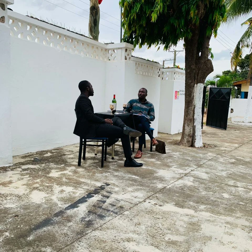 Tads_edu's tweet photo. Exciting meeting with @kenkwekunimo, renowned researcher and author of 'Africa in Fashion'! 🌍✨ Discussed the future of African fashion education, highlighting the importance of exploring diverse aspects beyond sewing.  #AfricanFashionEducation #IndustryDiversity" https://t.co/bngaiVFScC