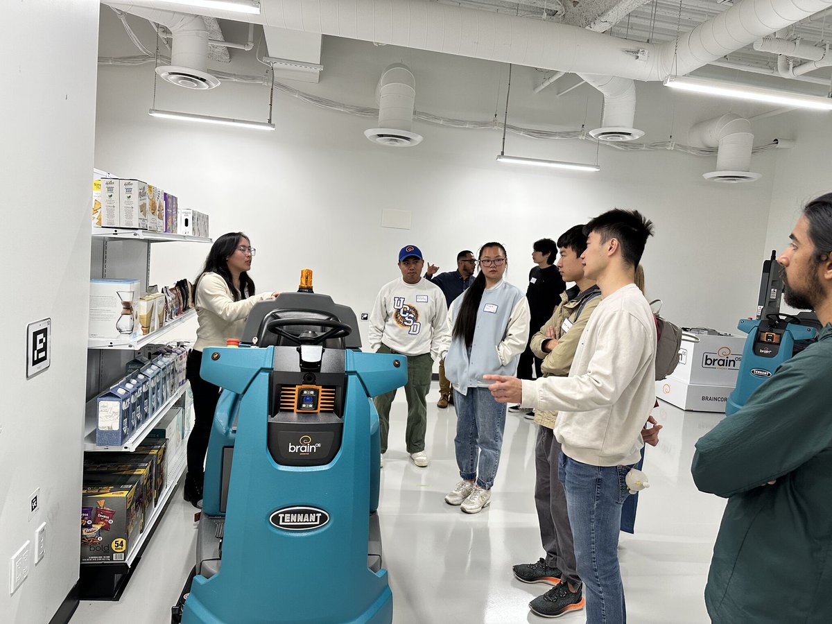 braincorp's tweet photo. Today, we had the pleasure of hosting a group of enthusiastic @UCSanDiego students at our office. It included:
✓ office tour
✓ engaging lab tour
✓ interaction with our cutting-edge robots
✓ mockup interview session
#BrainCorp #career #jobsinAI https://t.co/ZULh657Cil
