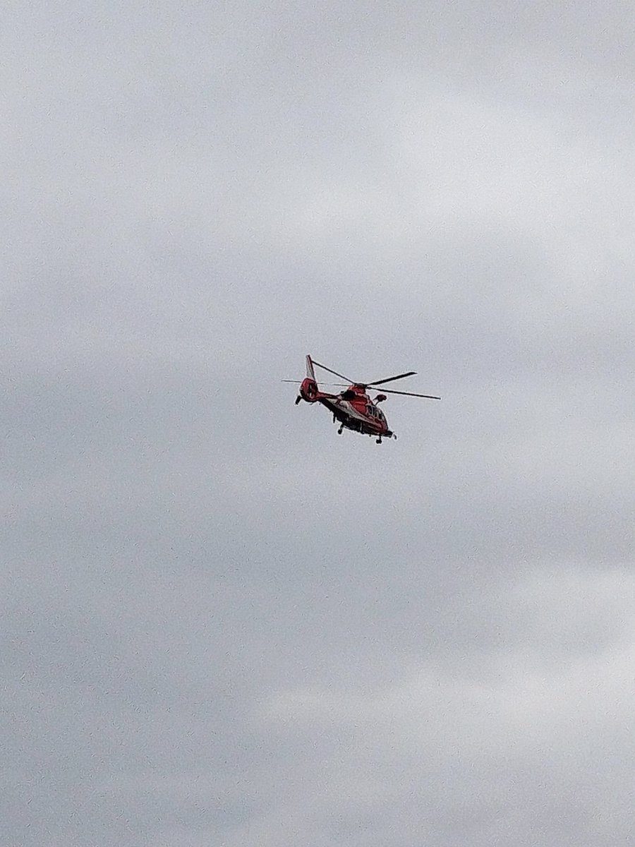 吹田 神崎川沿い なんかあったんかな🌀 大阪市消防局の赤い