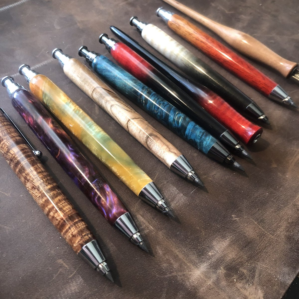 inkslingerpens's tweet photo. Anyone still want these? Im building 10 this week. https://t.co/gzF00gNu9U