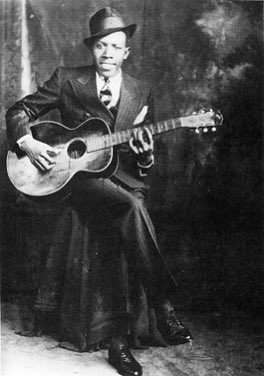 SameFr3quency's tweet photo. The only 3 known photos of legendary blues musician, Robert Johnson https://t.co/7UltOWOKK5
