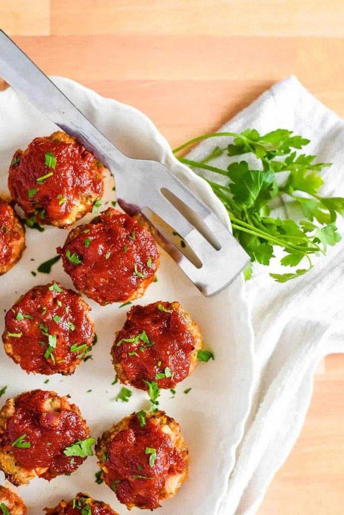 Topped with a perfect glaze that doubles as extra dipping sauce, this mini stuffed turkey meatloaf recipe is a perfect kid friendly dinner that is ready in half the time of a traditional recipe.

ift.tt/3gGmafK ift.tt/dmcob0A