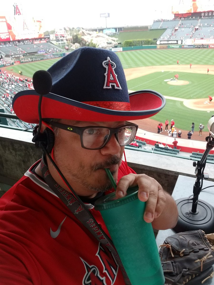 michaelaraujo55's tweet photo. Its #CountryWeekend here @angelstadium y'all!! Can I get an @Angels YEEHAW!!! https://t.co/nlT46MgT7r
