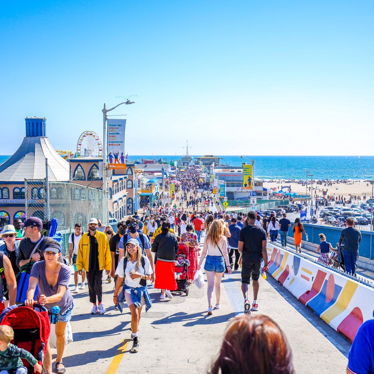 SantaMonicaPier's tweet photo. 📢 CALLING SaMo PRIDE FESTIVAL VOLUNTEERS for 6/3! ✨💫☀️  VOLUNTEER POSITIONS INCLUDE: 🏳️‍🌈 Docent at Pride Booth, 🏳️‍🌈 Docent at Pride HQ, 🏳️‍🌈 Wayfinding &amp; Customer Service, 🏳️‍🌈 Stage Support. ⭐ #samopride #smpride

To sign up, visit https://t.co/957BxyuWEM https://t.co/lLfQGIy2bu
