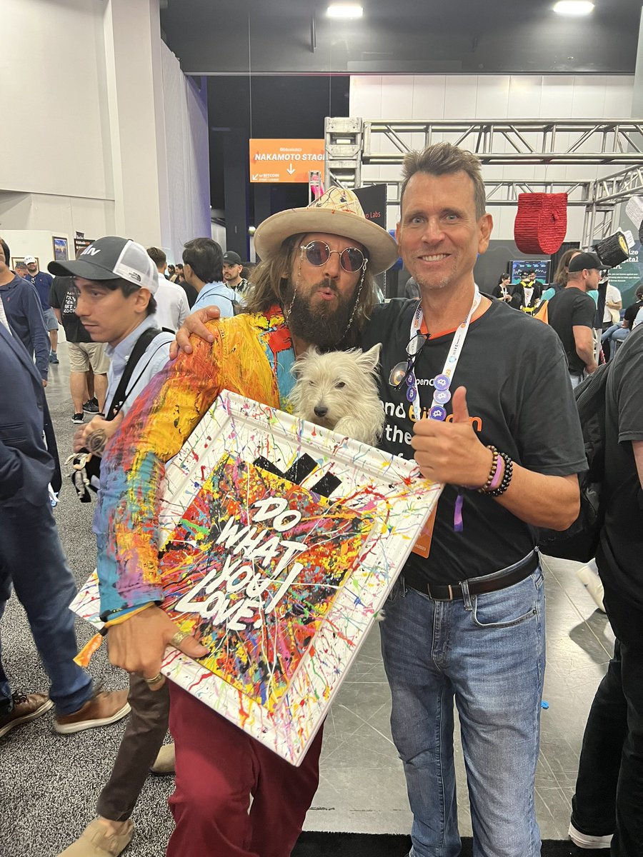 William ⚡ Laurent (@williamlaurent3) on Twitter photo No BTC conference is complete until my good friend and fellow artist <a href="/dwyl_artist/">Do What You Love Artist ™</a> strolls in! No BTC conference is complete until my good friend and fellow artist <a href="/dwyl_artist/">Do What You Love Artist ™</a> strolls in!
