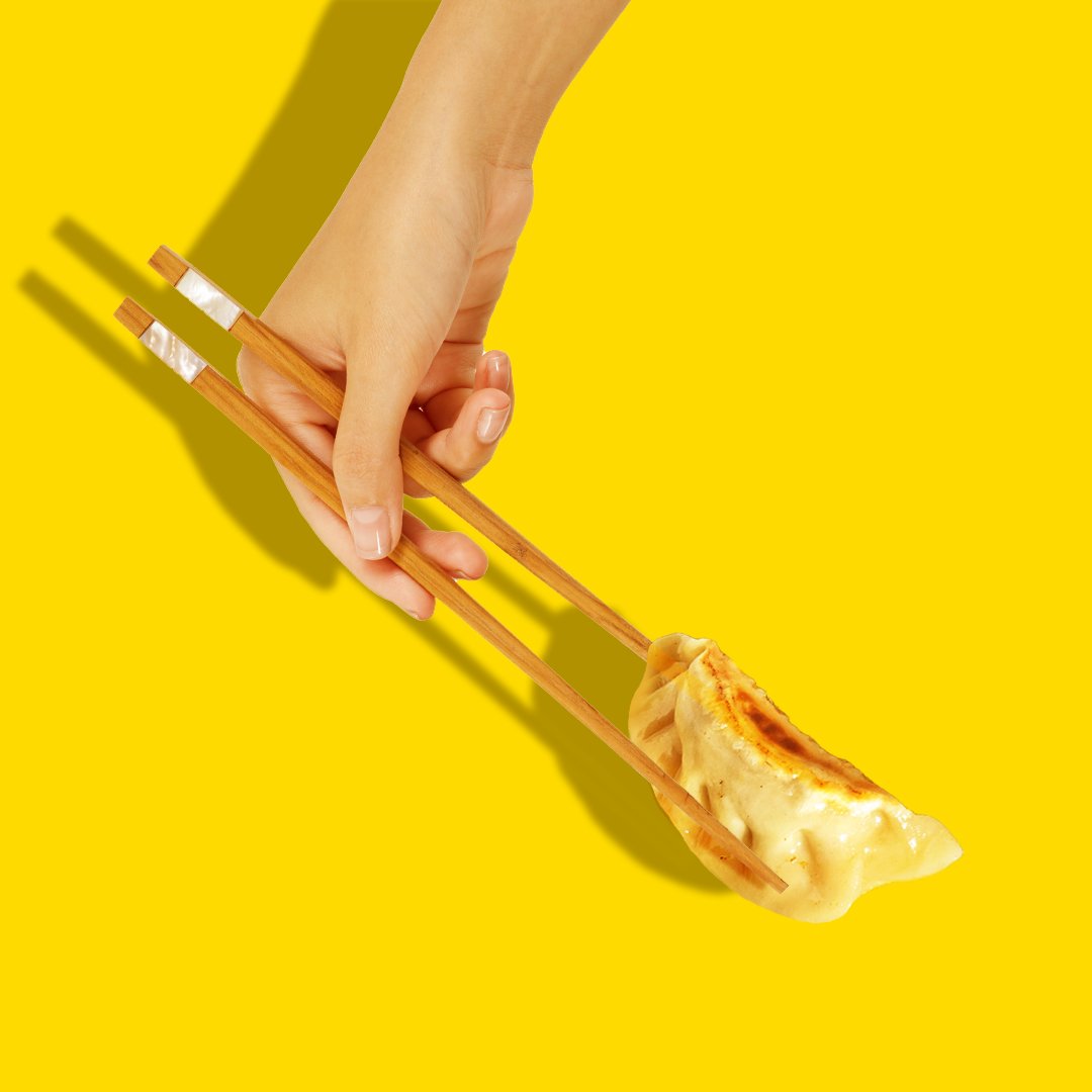 LingLingPanda's tweet photo. The perfect meal of authentic Ling Ling Chicken &amp; Vegetable Potstickers with our signature dipping sauce 😍🥟

Shop our variety of Potstickers with the link in our bio! https://t.co/eJF32yeACm