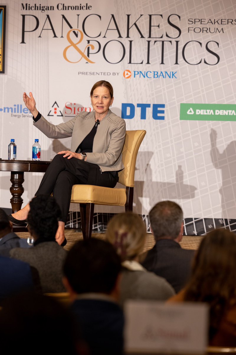 HiramJackson's tweet photo. The @MIChronicle Pancakes and Politics never disapoints! @mtbarra CEO of @GM and host @DennisArcherJr had a hour wide ranging discussion addresing racial justice, Inclusion and the future of EVs and autonomous vehicles. Thank you @PNCBank #Realtimesmedia https://t.co/JaDlbtmLLy