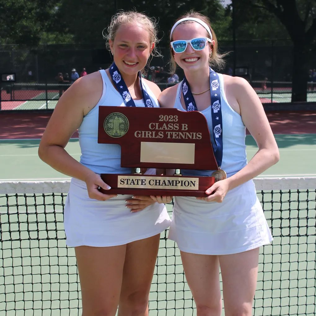elknorthtennis's tweet image. Camryn Jacobsmeier and Haylee Wolf are your #1 Doubles State Champions! 🥇🥇

Cam and Haylee's playing style and personality compliment each other so well on the tennis court. It's no surpise that they have now won back-to-back #1 Doubles State titles! Congrats!!!
