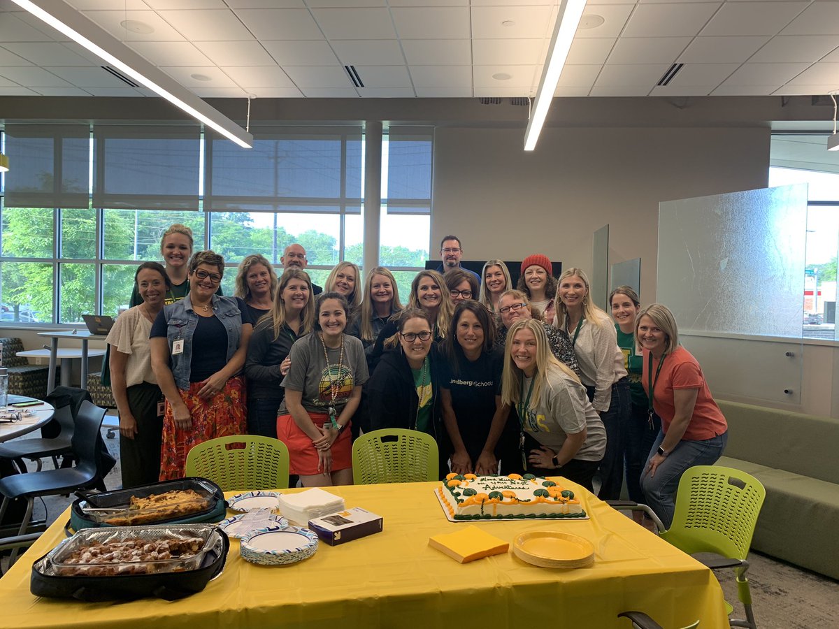 amkleitsch's tweet photo. Last department meeting of the best people and goodbye to those we will miss!  @LindberghFlyers @DresselFlyers @KennerlyFlyers  #whywefly https://t.co/s8H1FXsRbB