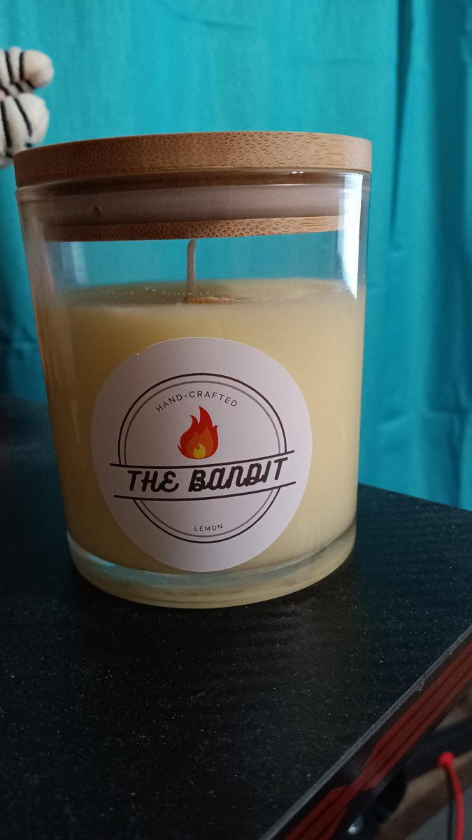MannyofTheMilk's tweet photo. Just got The Bandit flavor from @ThatsLitCandles 
Smells amazing. Definitely go check out their stuff!
#Milk #NotSponsored but #CouldBeSponsored https://t.co/fIXJsFb3vp