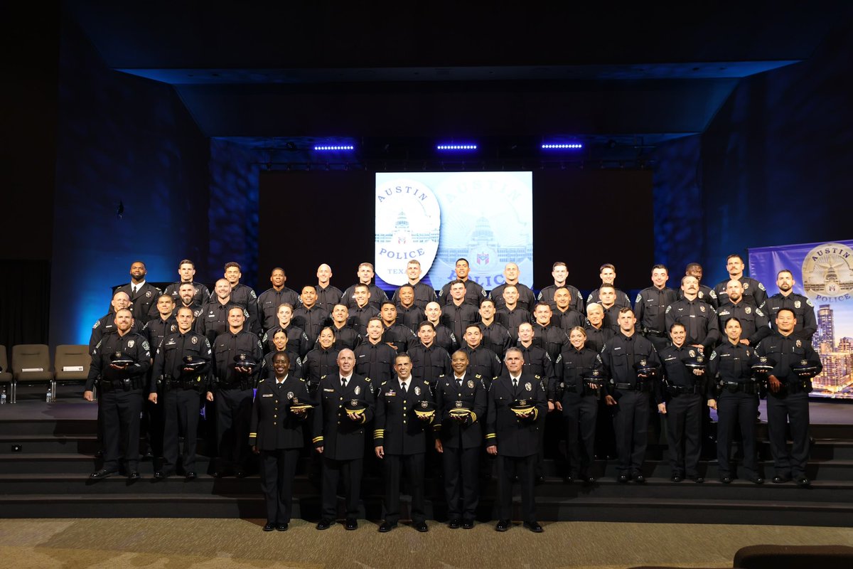 Austin_Police's tweet photo. Congratulations graduates of the 147th cadet class!   Please join us in welcoming our newest APD officers protecting the @austintexasgov! https://t.co/SfqcNXc11t