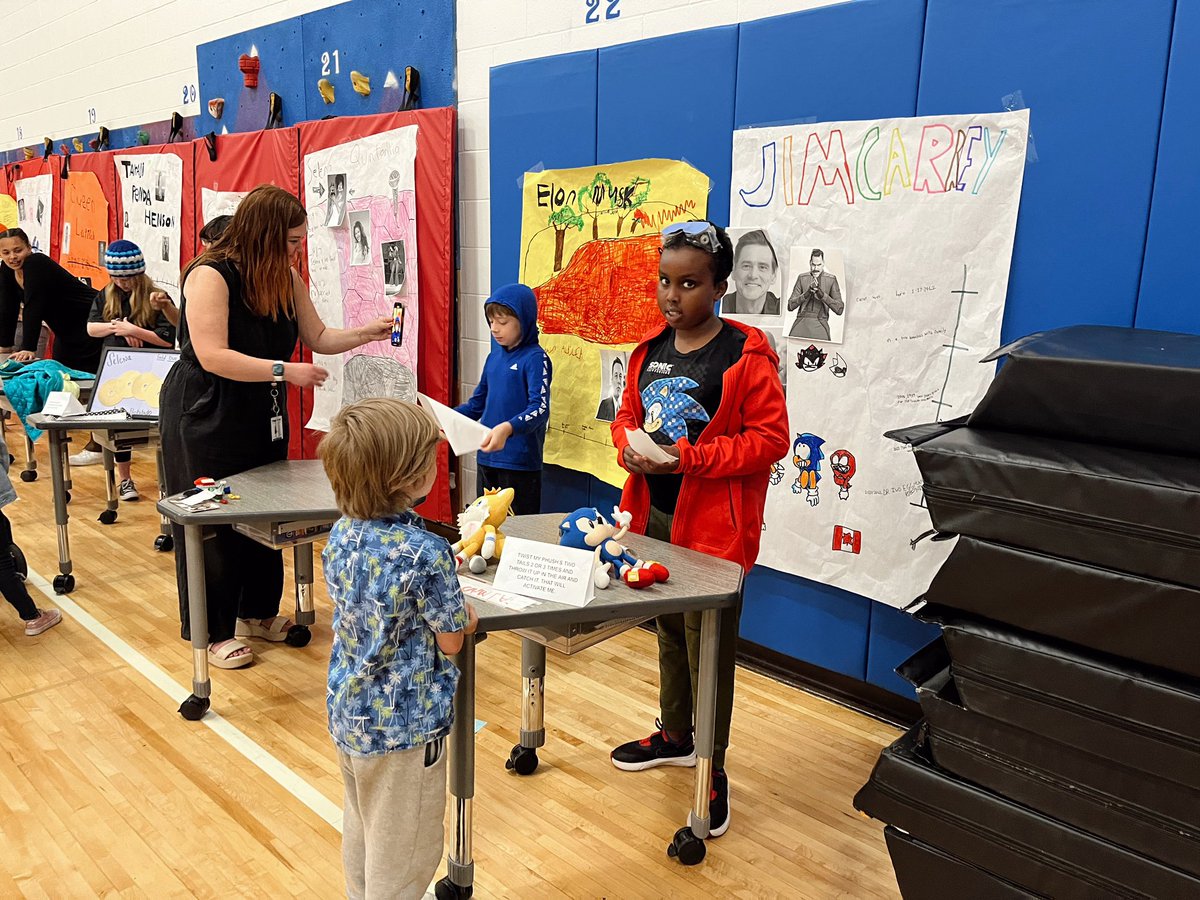 mskatieschuster's tweet photo. Shout out to our McKinley 5th graders on their hard work and amazing projects for their Wax Museum! #mckinleystrong #owatonnaproud https://t.co/H1Kxqww896