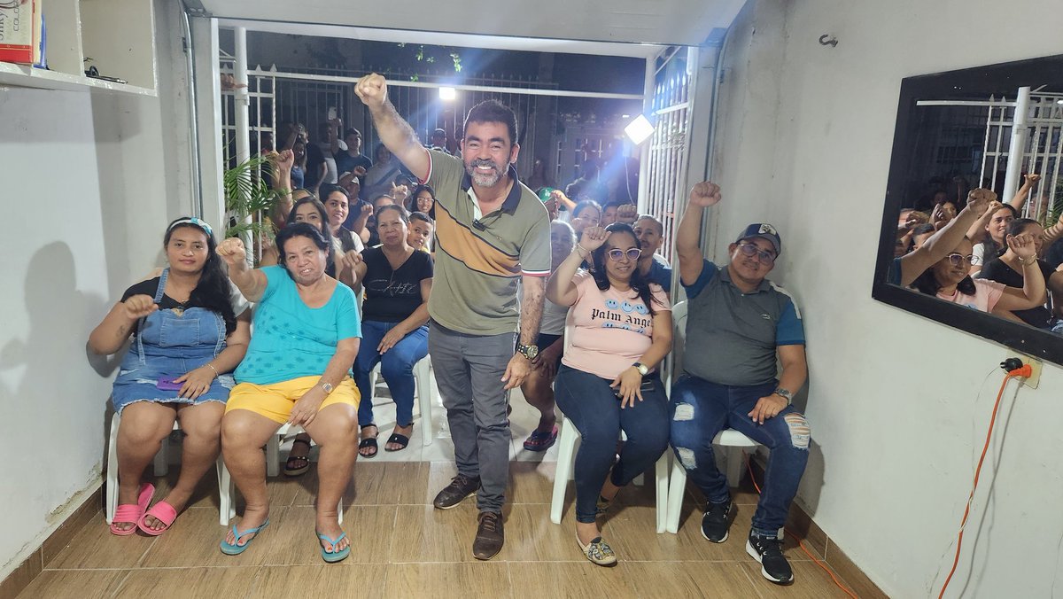onoro_raul's tweet photo. La Candelaria 2 es un barrio de gente buena que necesita el esfuerzo del Estado. Con inversión social se pueden hacer grandes cosas, por ejemplo: impulsar emprendimientos sostenibles en donde las madres cabeza de hogar sean protagonistas. https://t.co/sSbaJNAQIB