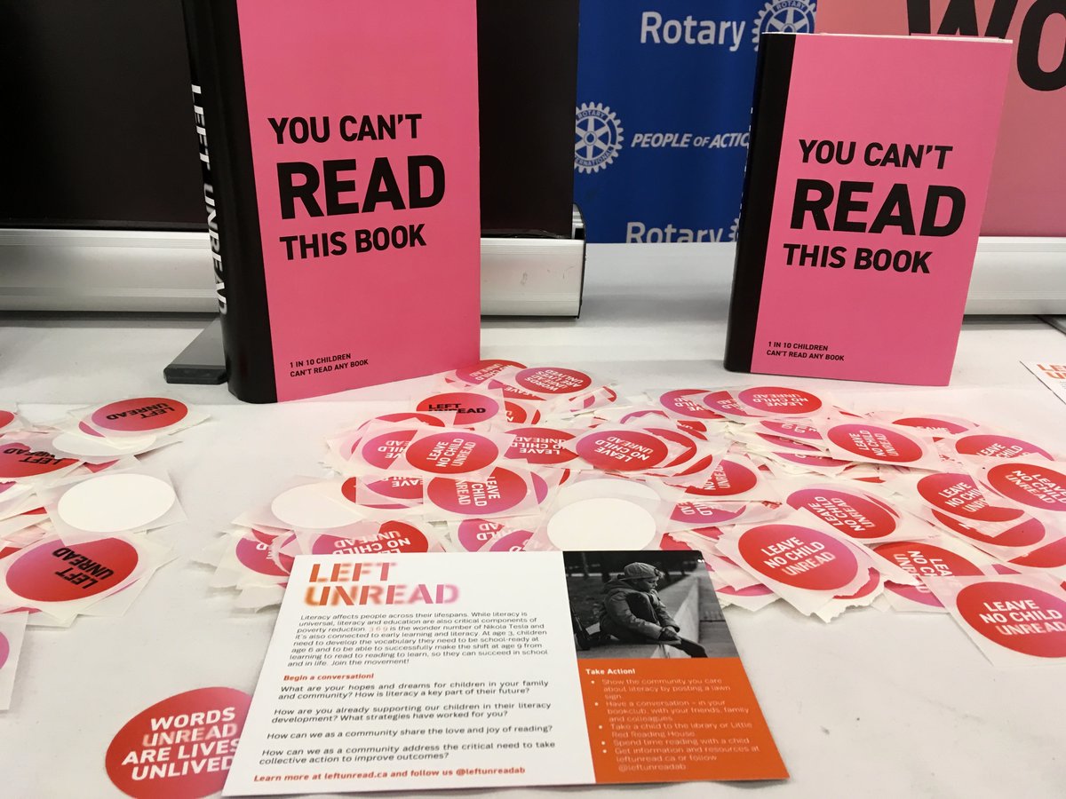mghooi's tweet photo. Don't miss all the amazing books and meeting amazing volunteers like Mickey ❤️@CalgaryReads #BigBookSale📚🌞🍁 https://t.co/Sp9ZTY6r2n