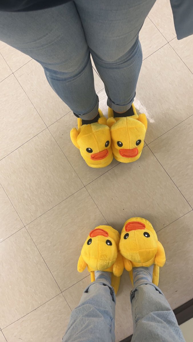 H2tOys's tweet photo. Happy Friday!! Finished our Music Video Today! Also had very on brand shoes 🐥 https://t.co/EOoWy3xtzO