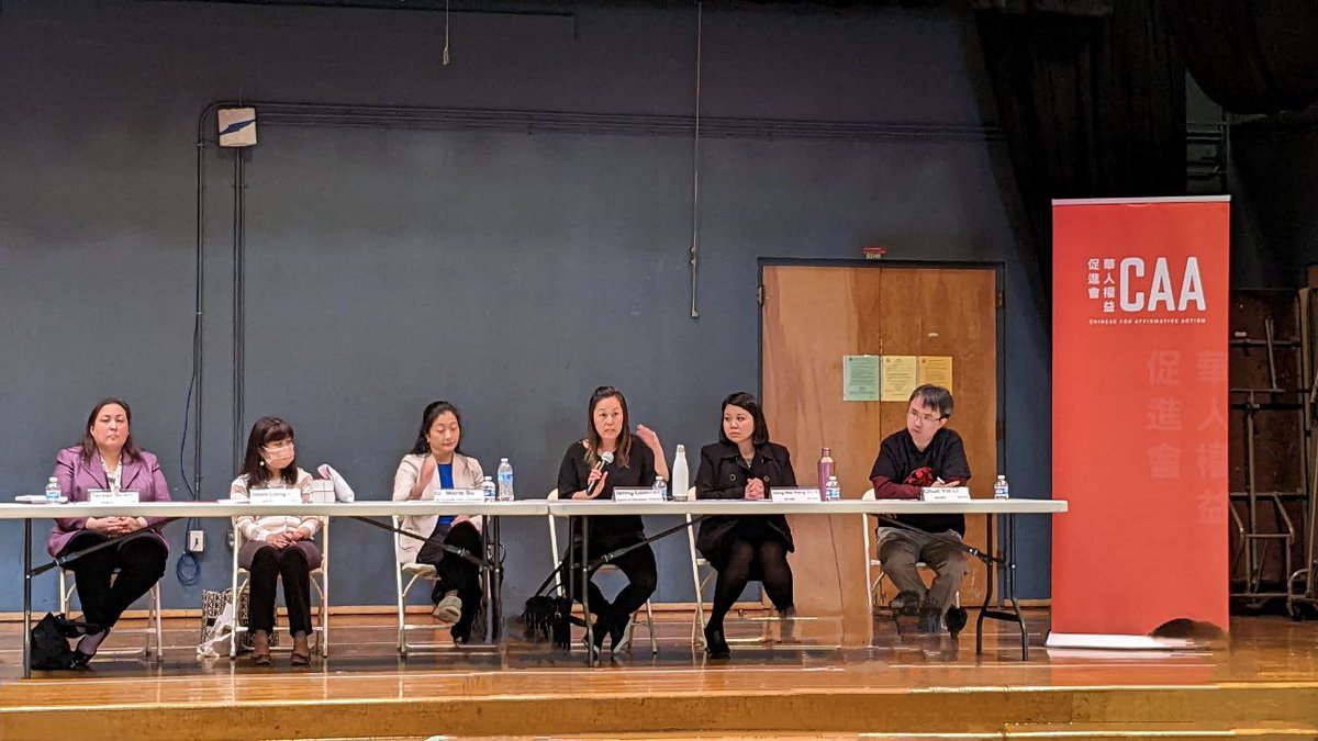 Community School Safety Townhall with @CCSJ_SF @CAAsanfrancisco @SFUnified leaders, answering questions that parents have regarding recent incidents btwn students. Thank you to this coalition for pulling community together w/ open communication, education + honest conversations.