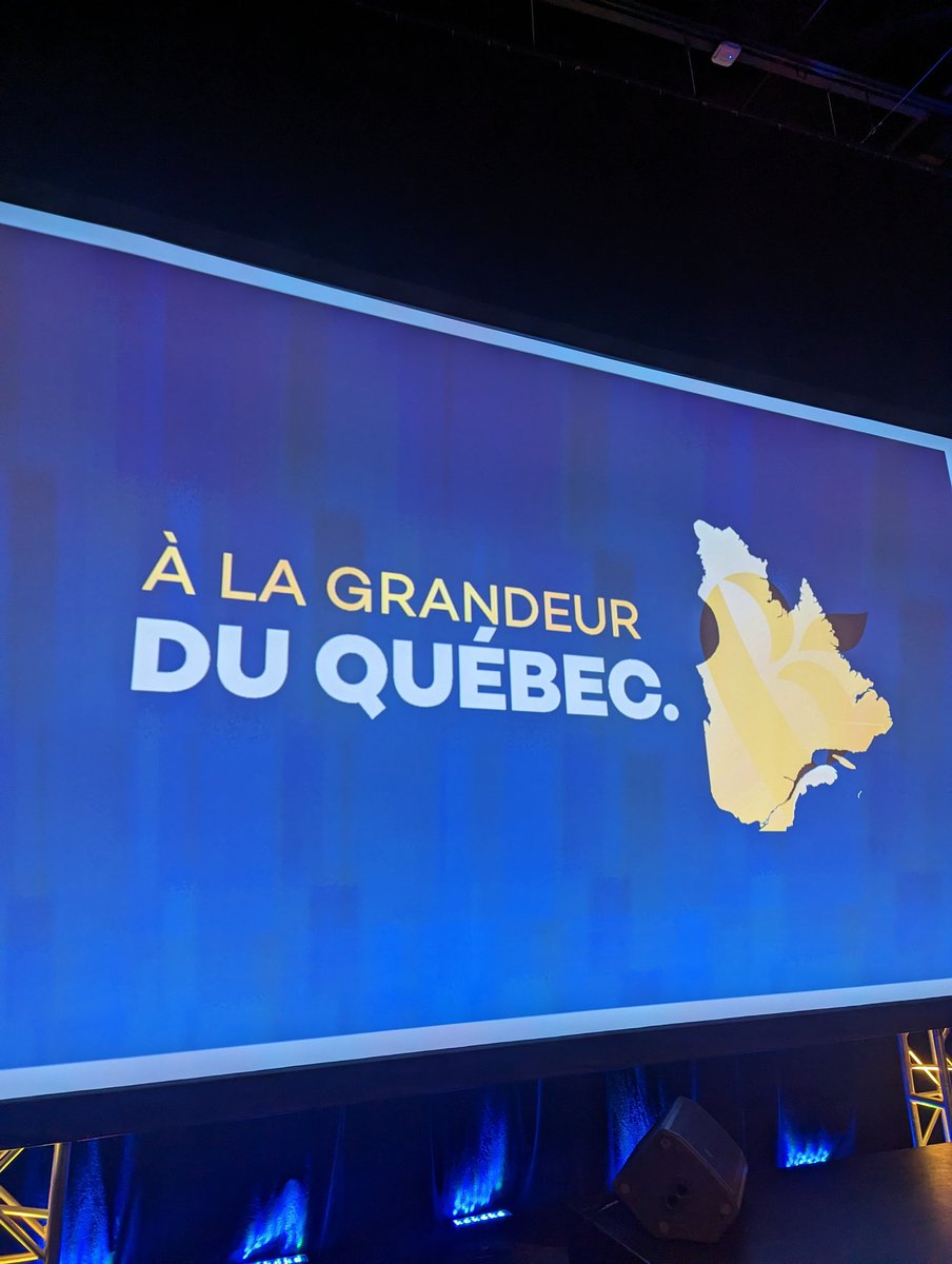 RemiLebeuf's tweet photo. On démarre en force le #CongrèsNationalBQ2023 avec la belle équipe du #FJBQ 🩵⚜️
@BlocQuebecois 
@JeunesBQ https://t.co/Wvh9ijYbQh