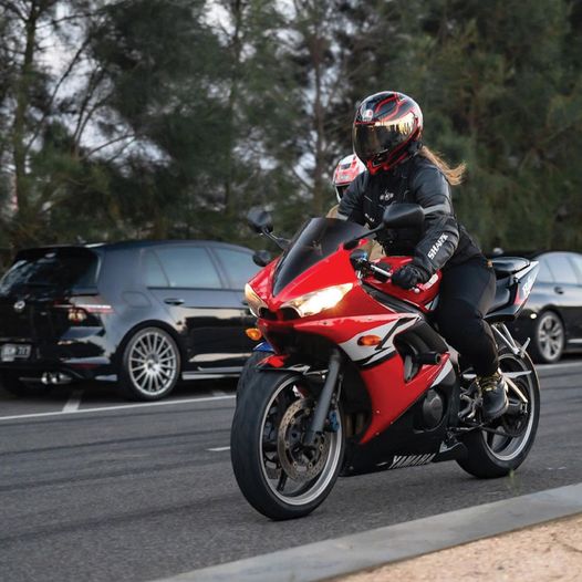 Riding Freedom  🏍️ 💕
Have a nice weekends 😝  #scsetc
#ridinggirl #ridingsolo #motorcycling #kawasaki #ridingsunday #weekendriding #motorcyclelife