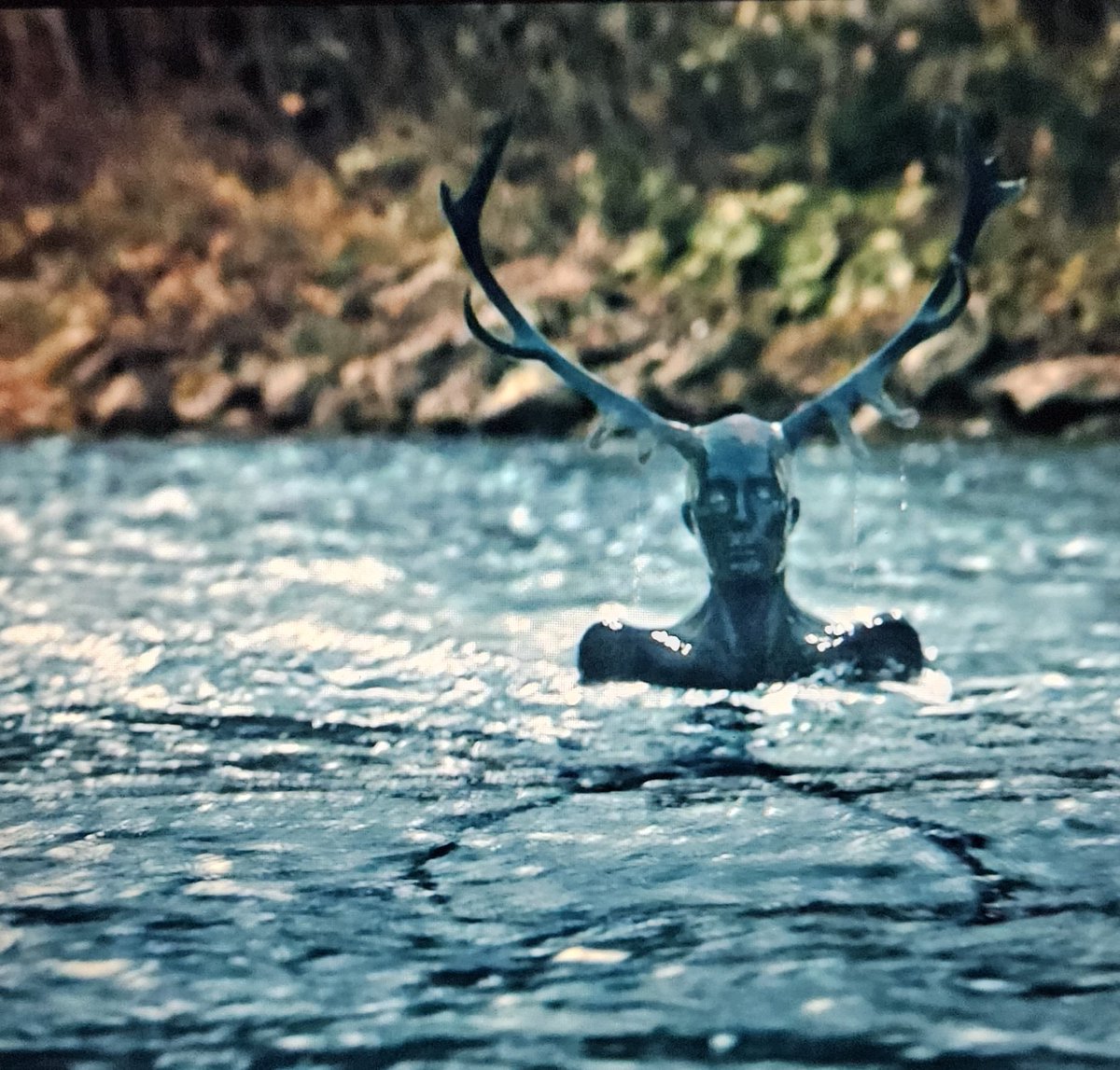 Will: I wanna talk to Dr Lecter
Lecter: you rang?
#HannibalXRewatch